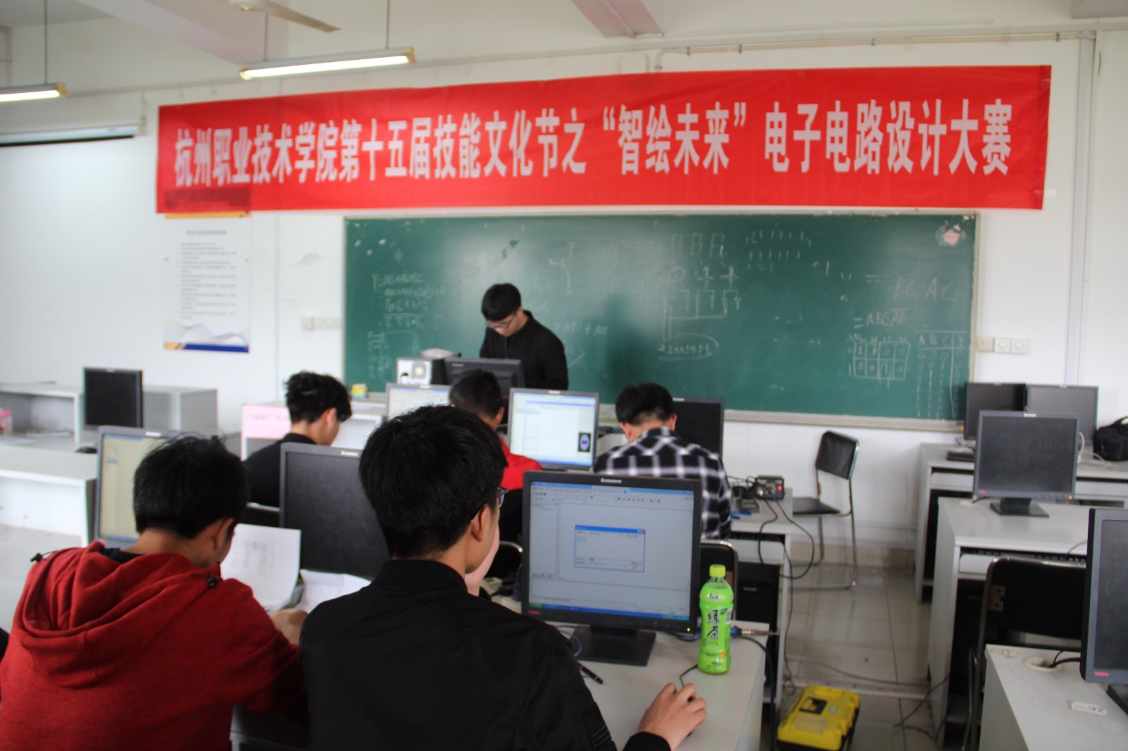 1559807297751937.jpg 1559807297751937.jpg